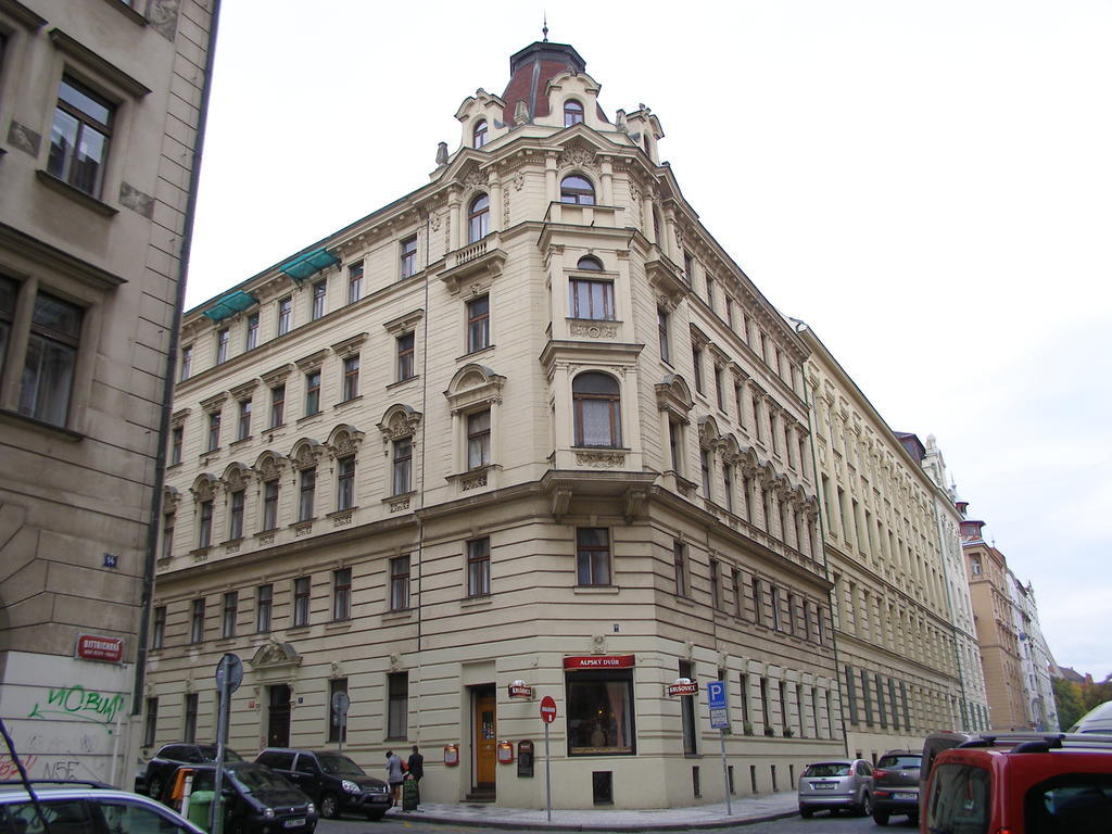 Luxury Loft Lägenhet Prag Exteriör bild